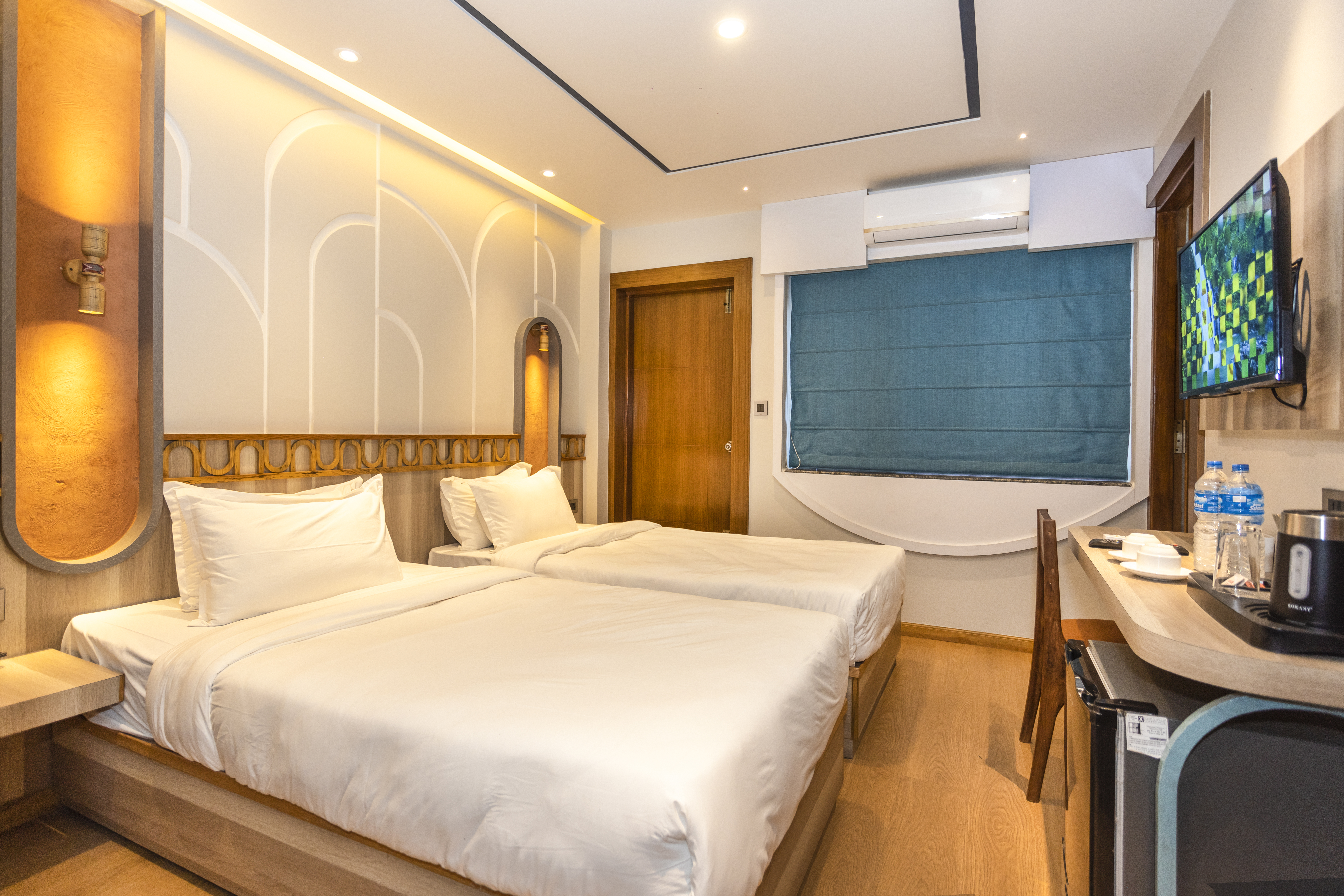 Deluxe Twin with Balcony